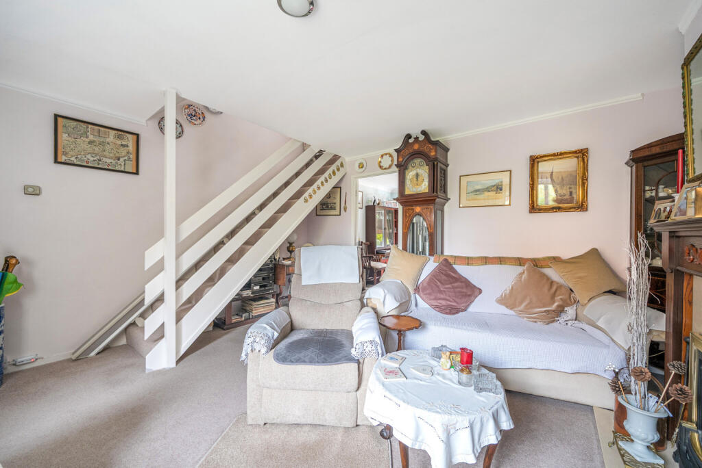 1371183-11-68f621...