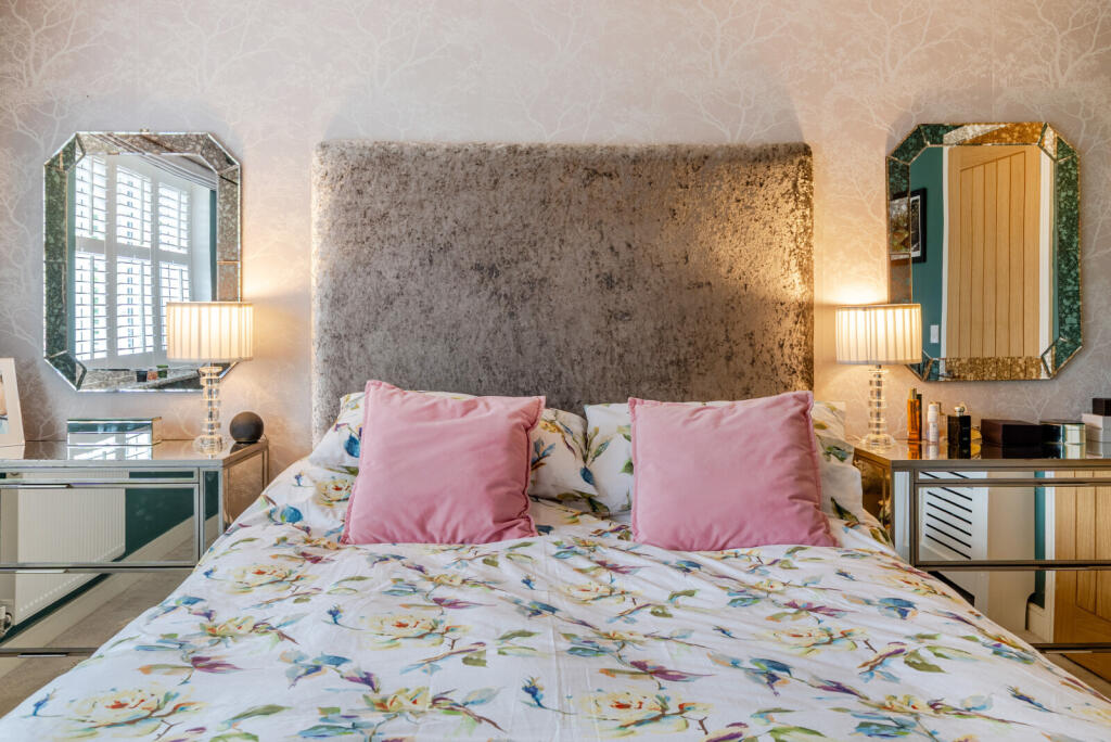 1319271-40-686b91...