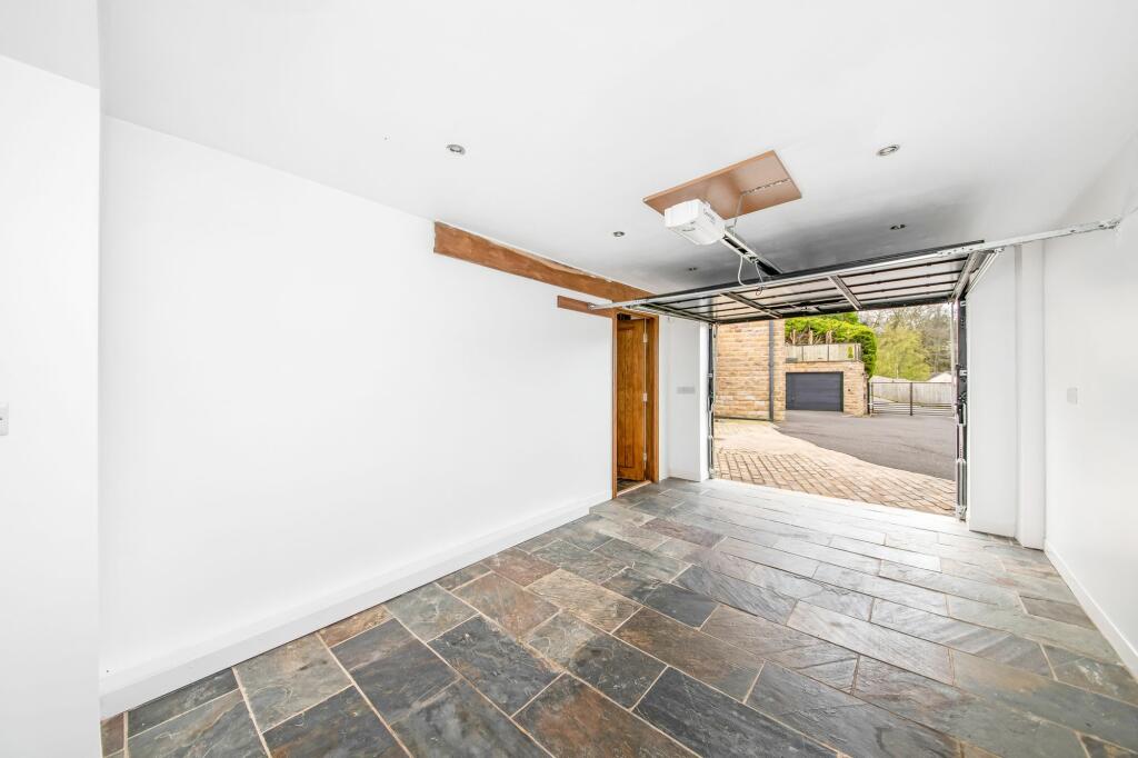 INTEGRAL GARAGE