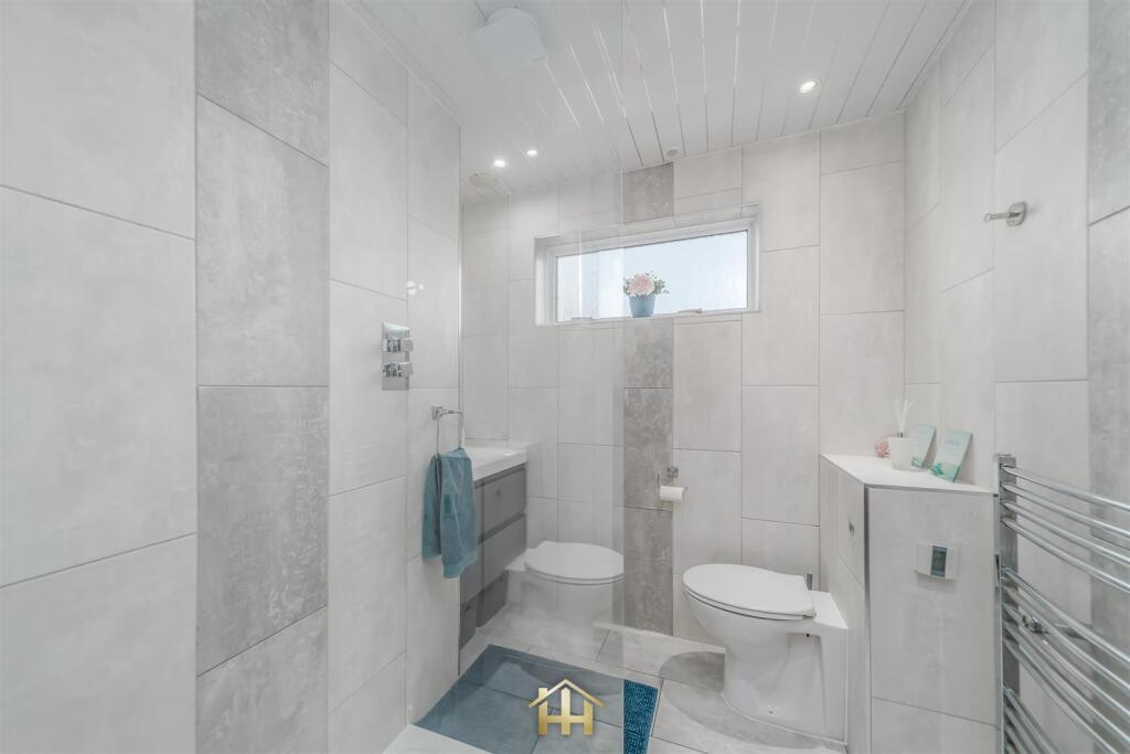 8 KETTINS TERR 191125 EDIT (35 of 46).jpg