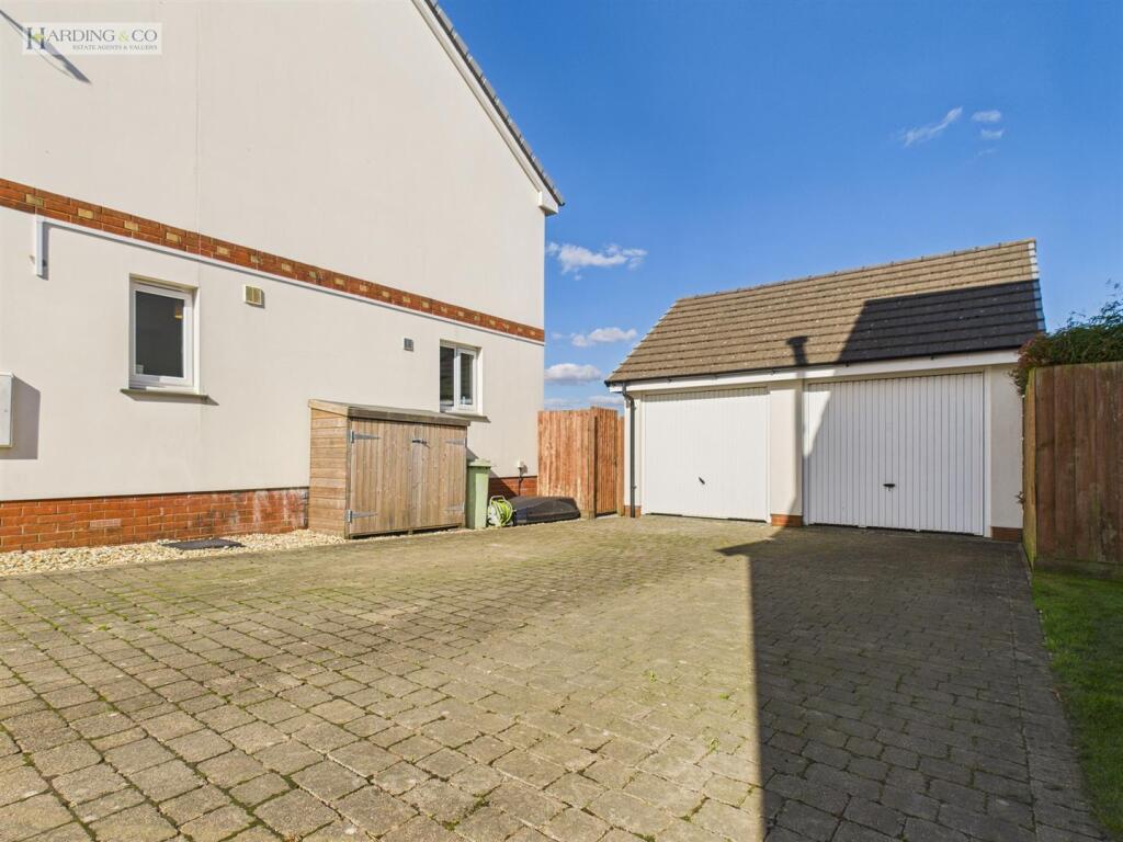 Driveway and garage.jpg