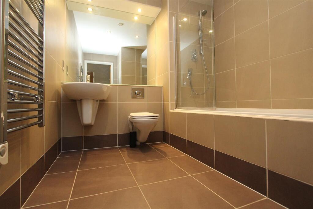 Bathroom.JPG