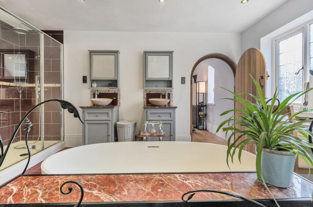 Ensuite Bathroom