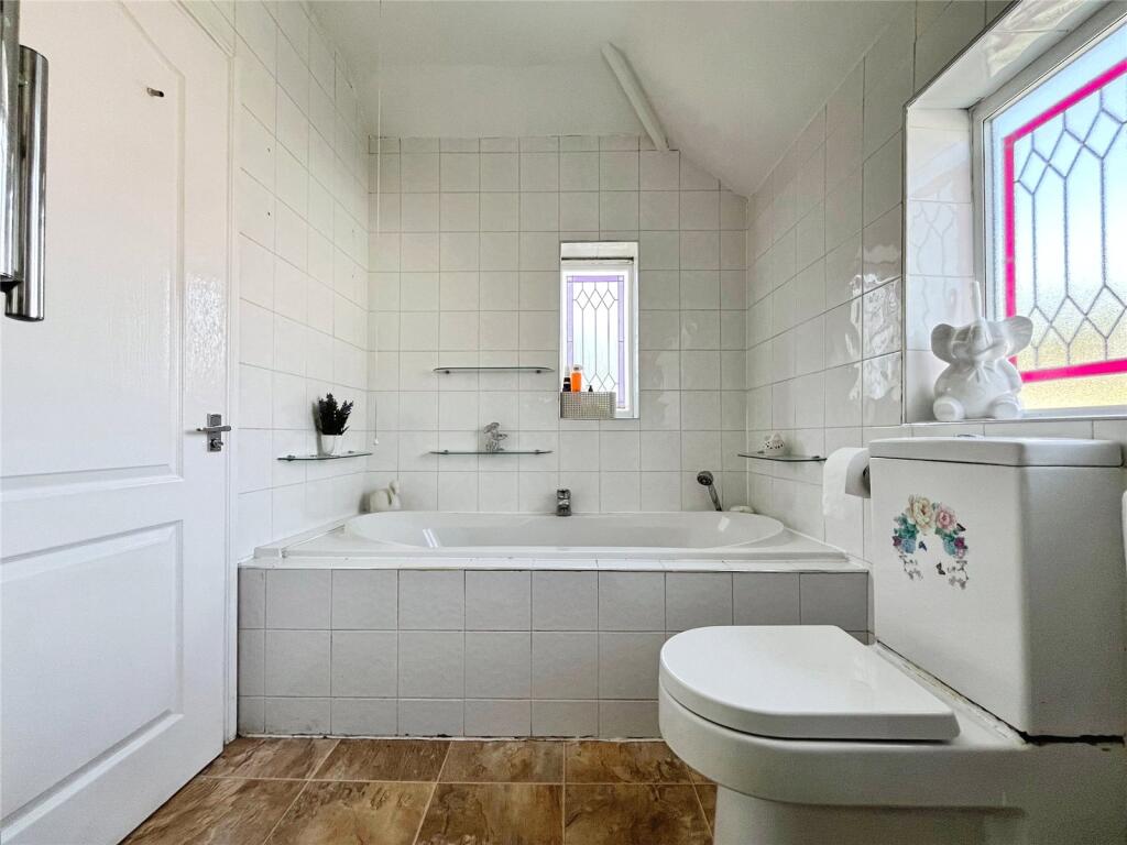 Bathroom/Shower Room