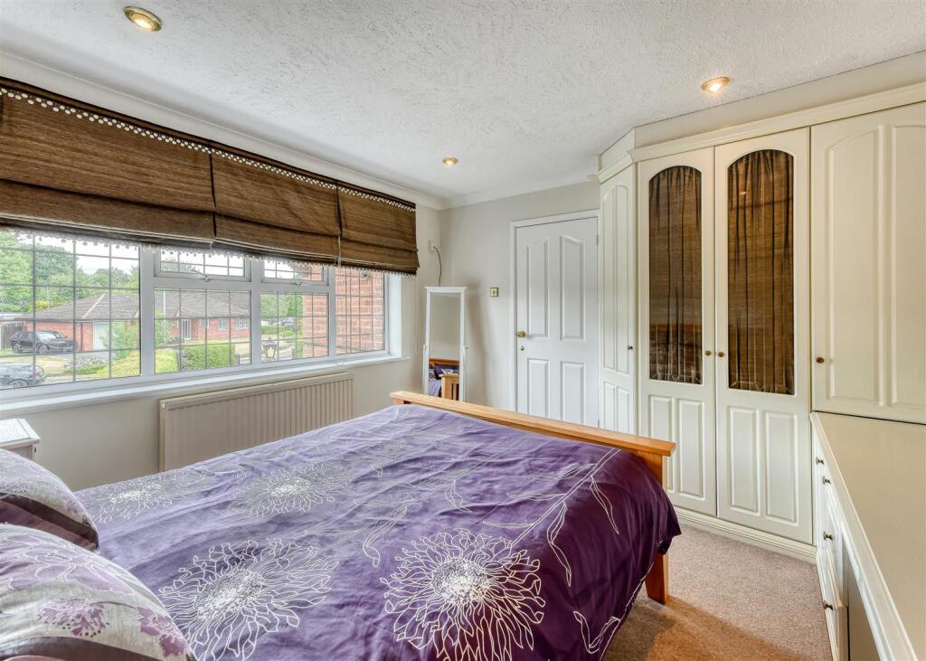 49 Sabrina Road-bed2.jpg