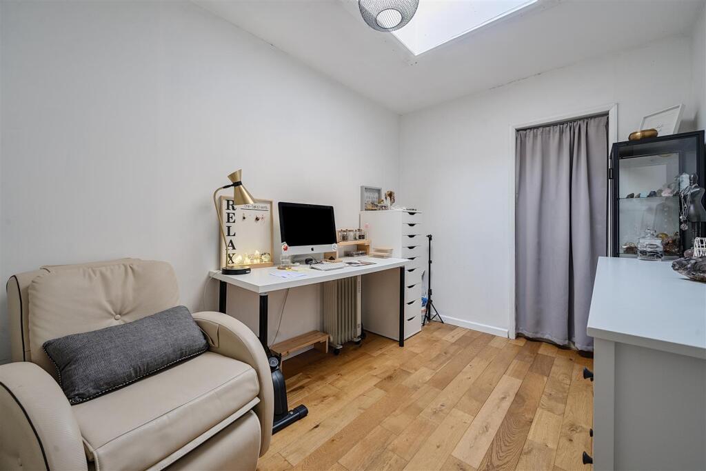 14-6822257dc3e4d-1290452-ARW-14 .jpg