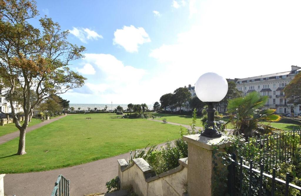 WARRIOR SQUARE GARDENS