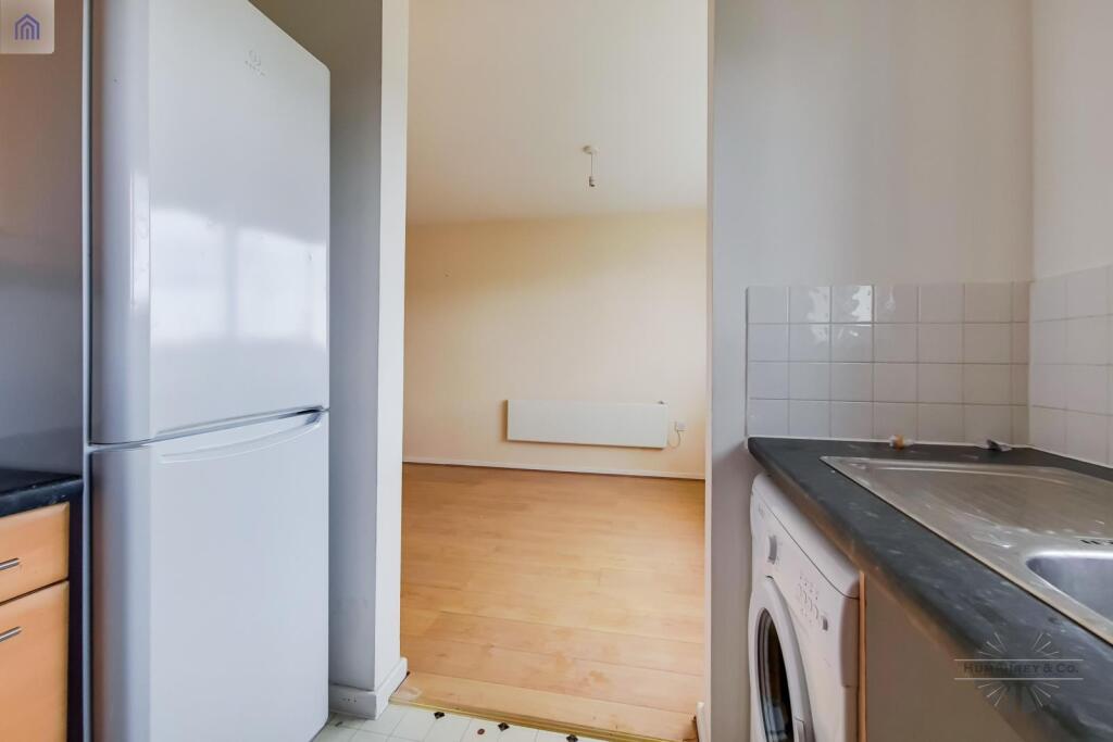 TWO BEDROOM FLAT TO LET
