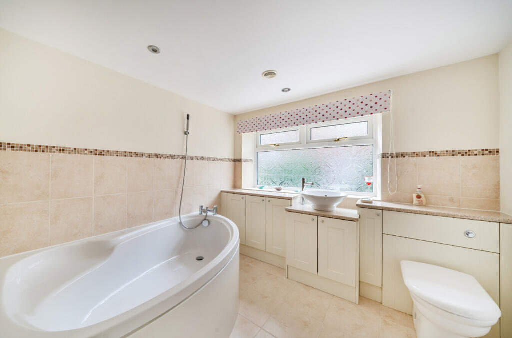 Staple Cross Seddons