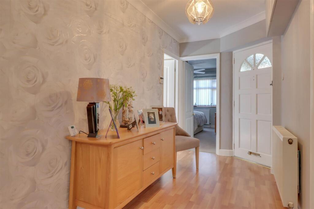 9a SOUTH BEECH AVENUE INSIDE-10.jpg