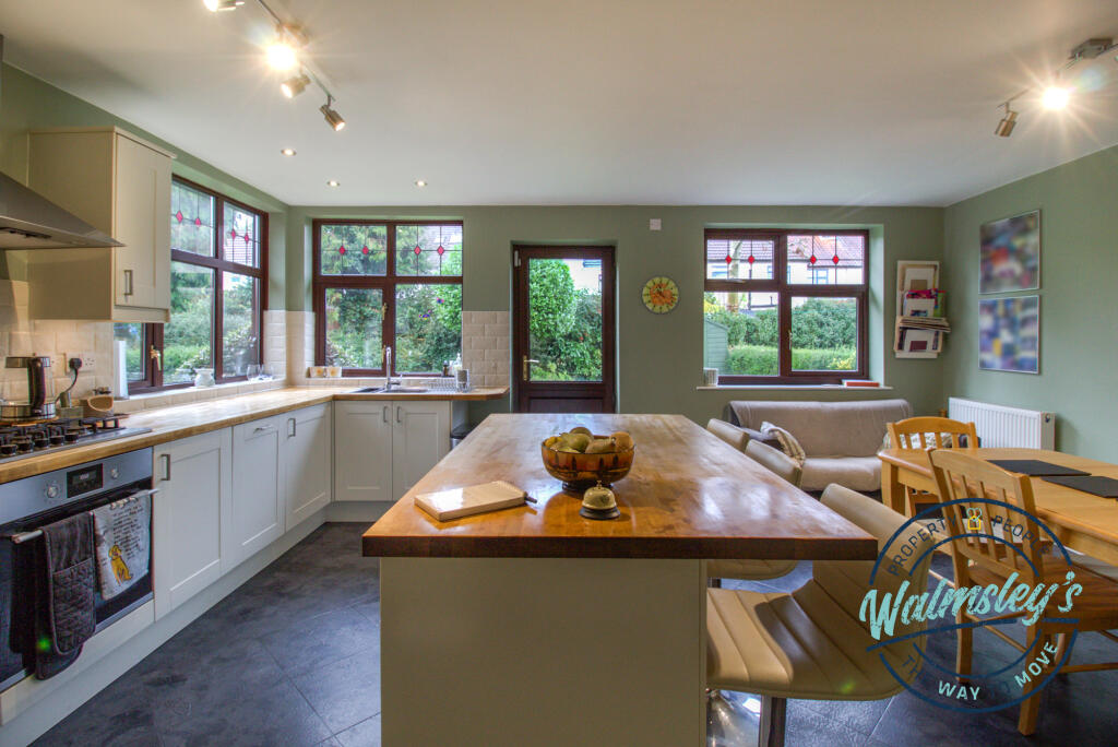 Kitchen dining &amp; family room 2