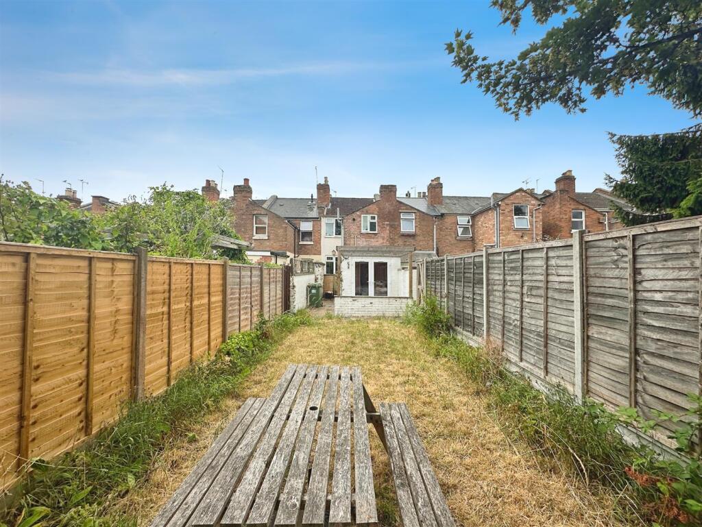 28943926--474B-9542-6E24401A6349-61138-000013E3571