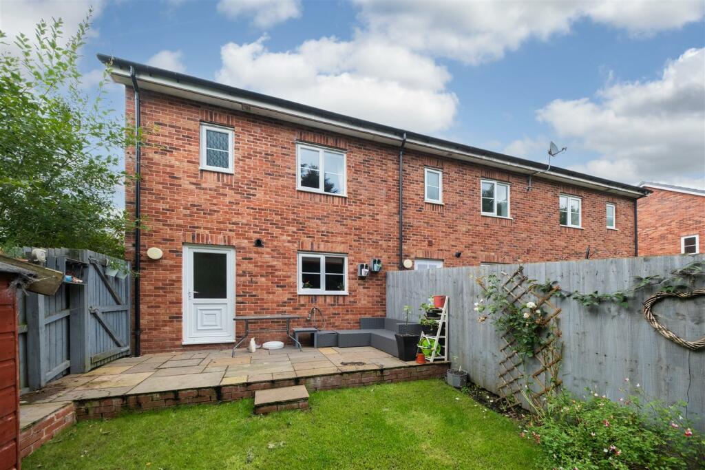 5 Flaxmere Way-027.jpg