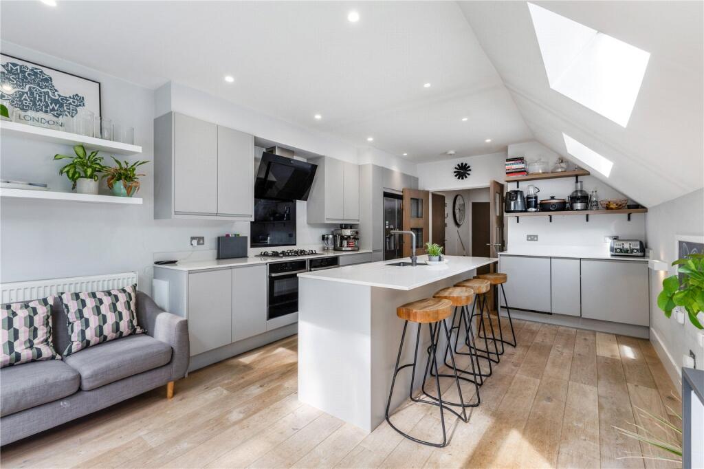 Kitchen/Breakfast