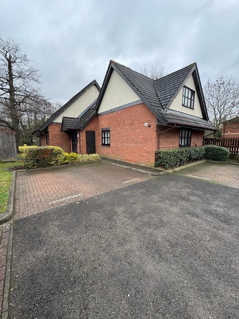 THE PINES, BOREHAMWOOD, WD6 4RR