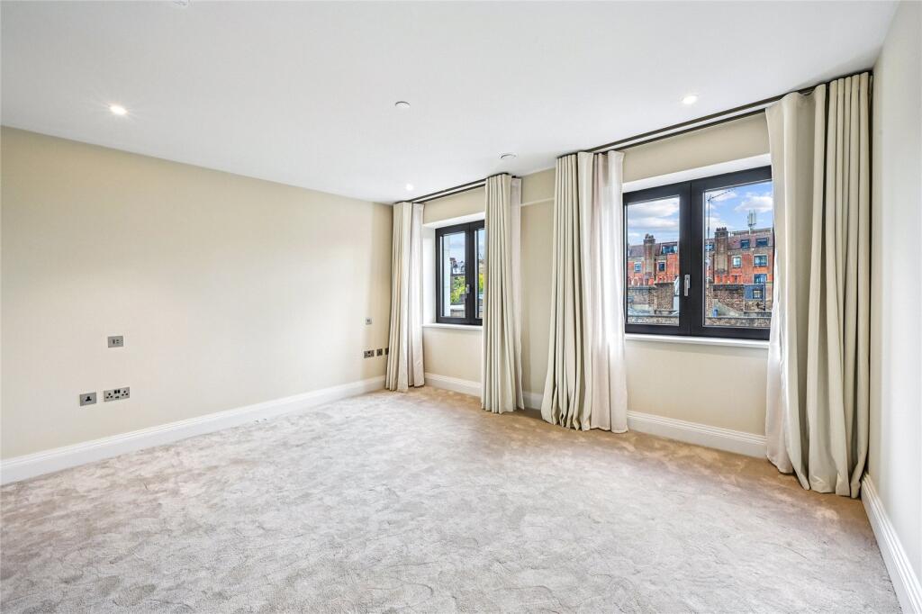 Bedroom 2.1
