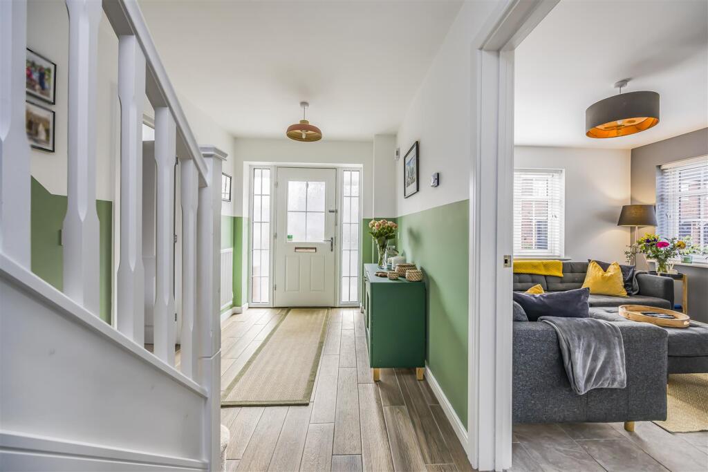 4 West Brook View, Emsworth-PorticoMarketing-SoldB