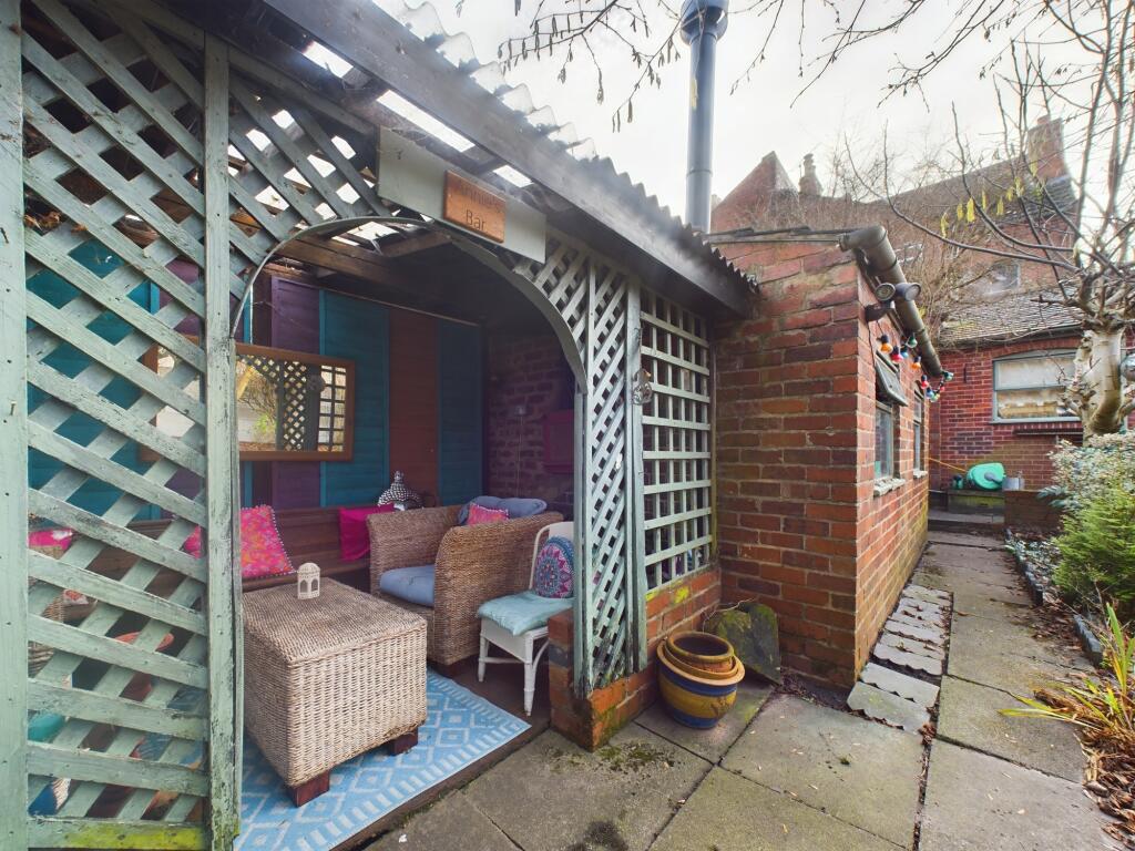 CAM02668G0-PR0026-STILL033