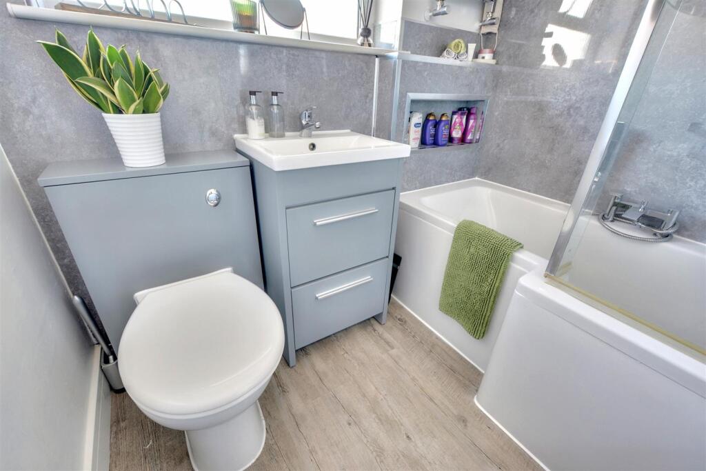 Bathroom (1).jpeg