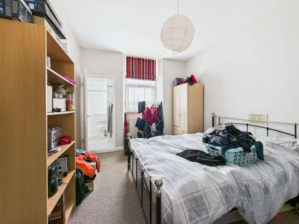 CAM03974G0-PR0222...