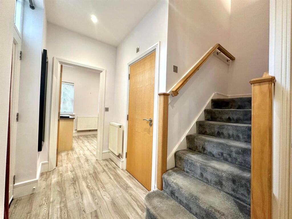 WhatsApp Image 2025-11-04 at 14.21.49_961733a1.jpg