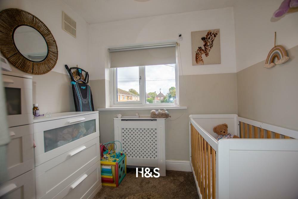 10 foxcote bedroom one.jpg