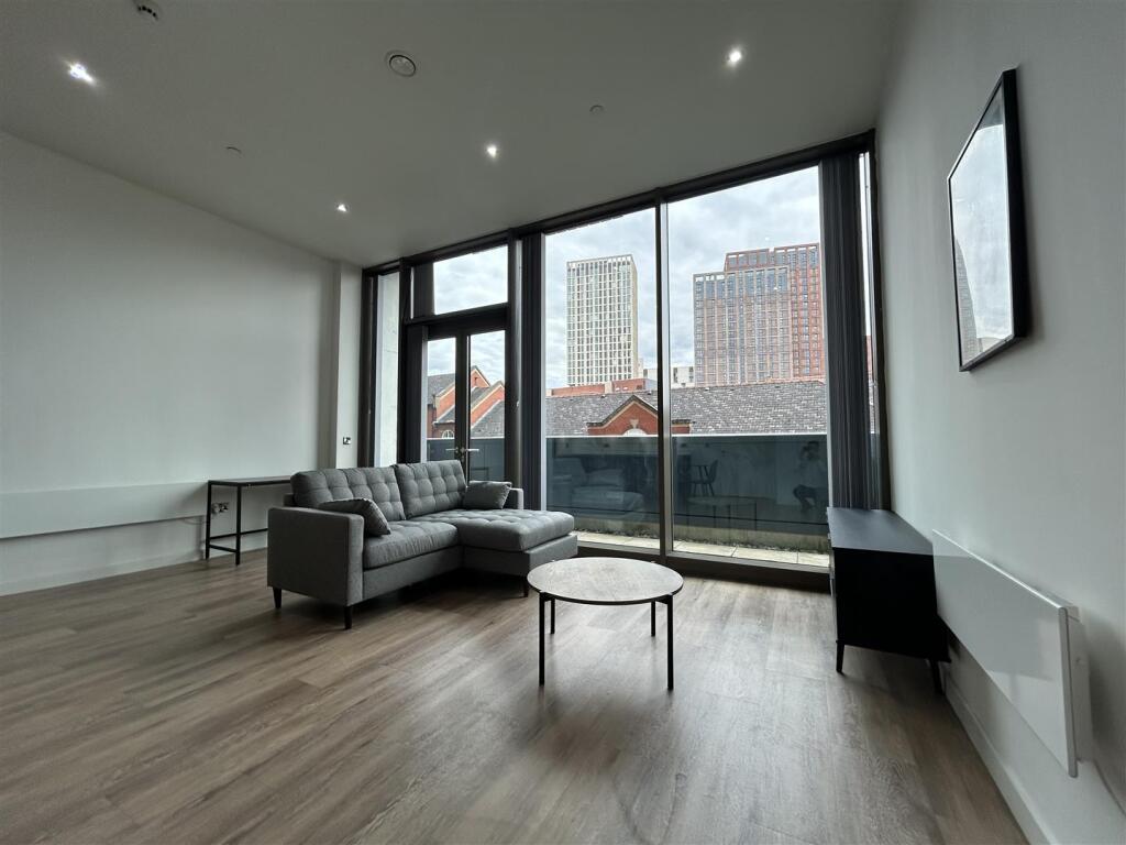 Livingroom (4).jpeg