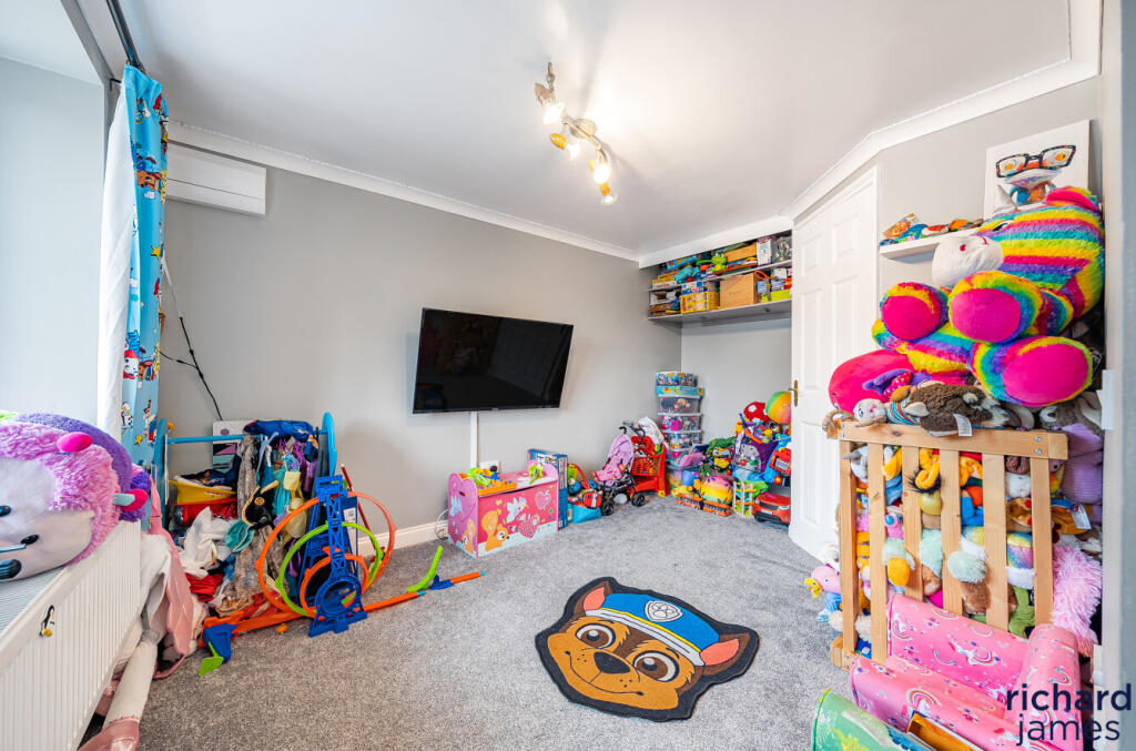 ef90ed04-3d54-46b...