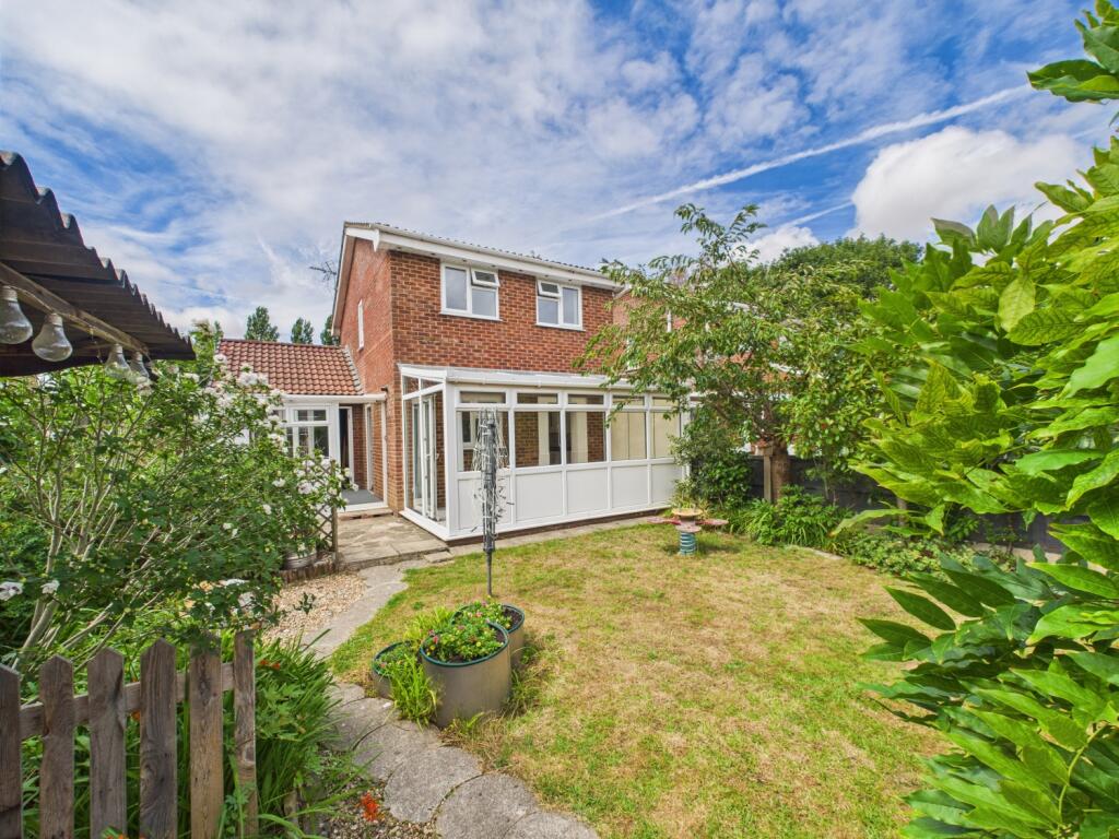 CAM02023G0-PR0155-STILL025