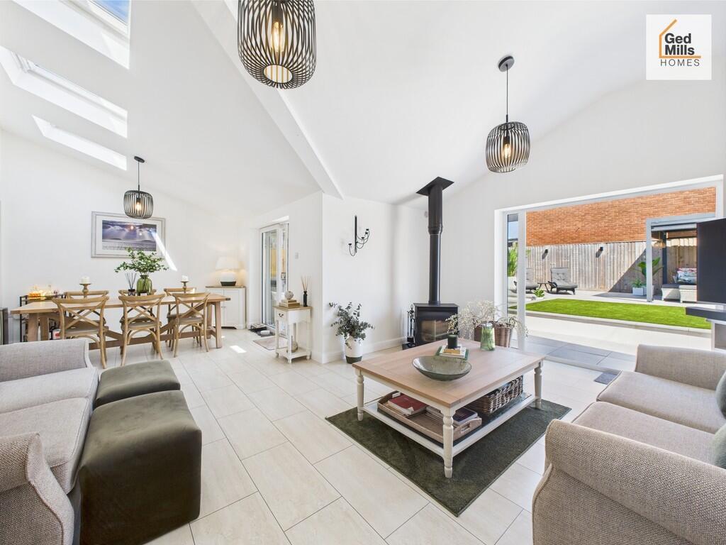 CAM04261G0-PR0047...