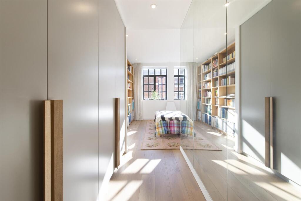 52085 Hi res (8).jpg