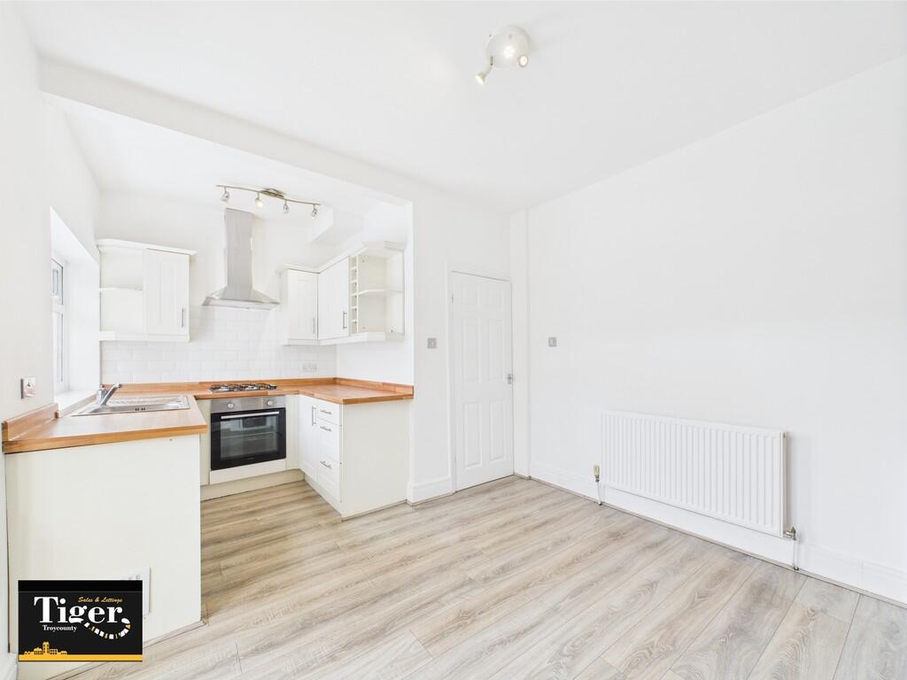 CAM02176G0-PR0574...