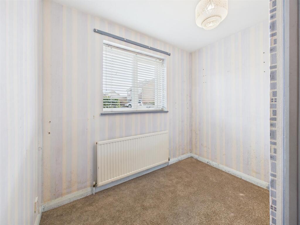Bedroom: