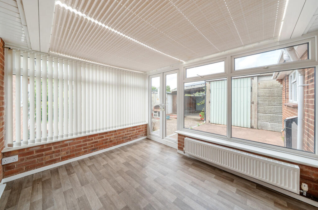 1305048-11-6841d4...