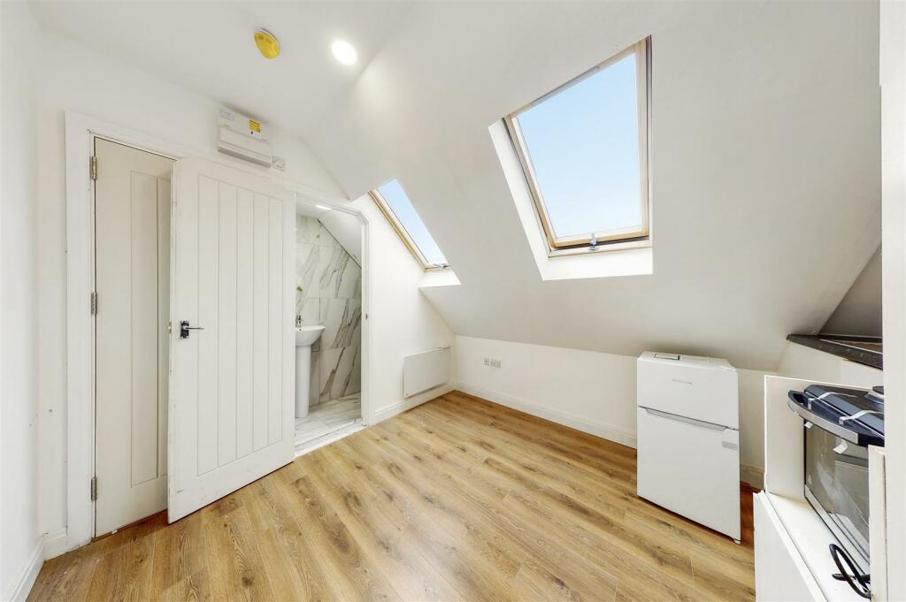 Bedroom.jpg