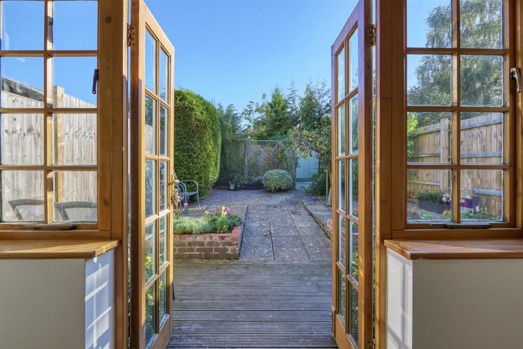 3 Ashton Rd Oundle-8.jpg