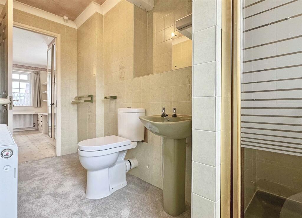 En-Suite b.jpg