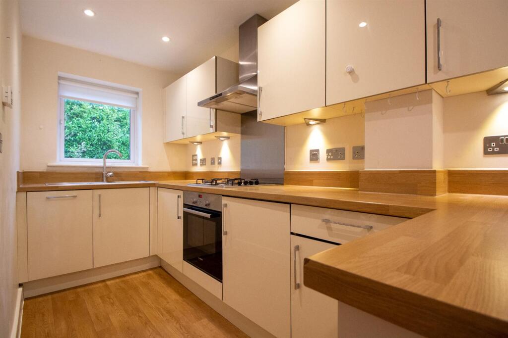 20 Funnell Drive - Kitchen.jpg