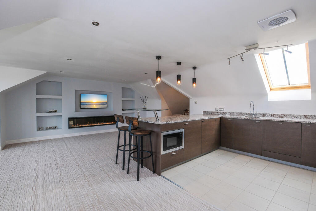 Kitchen/Lounge