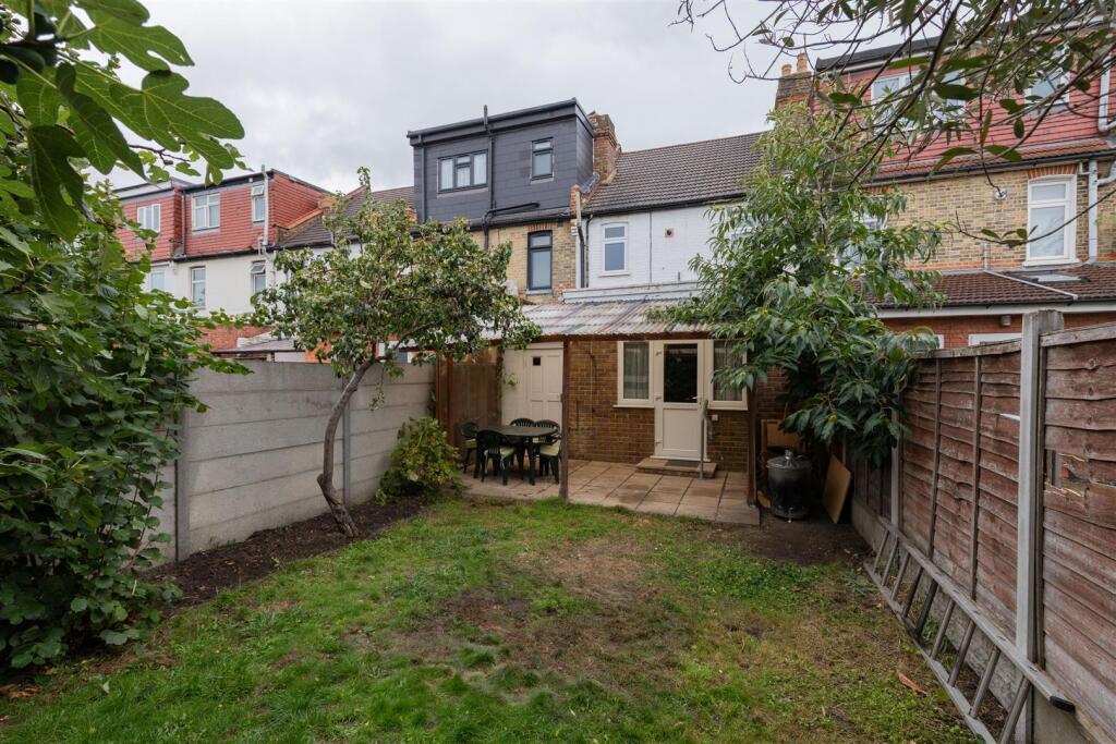 Theobald Road, E17