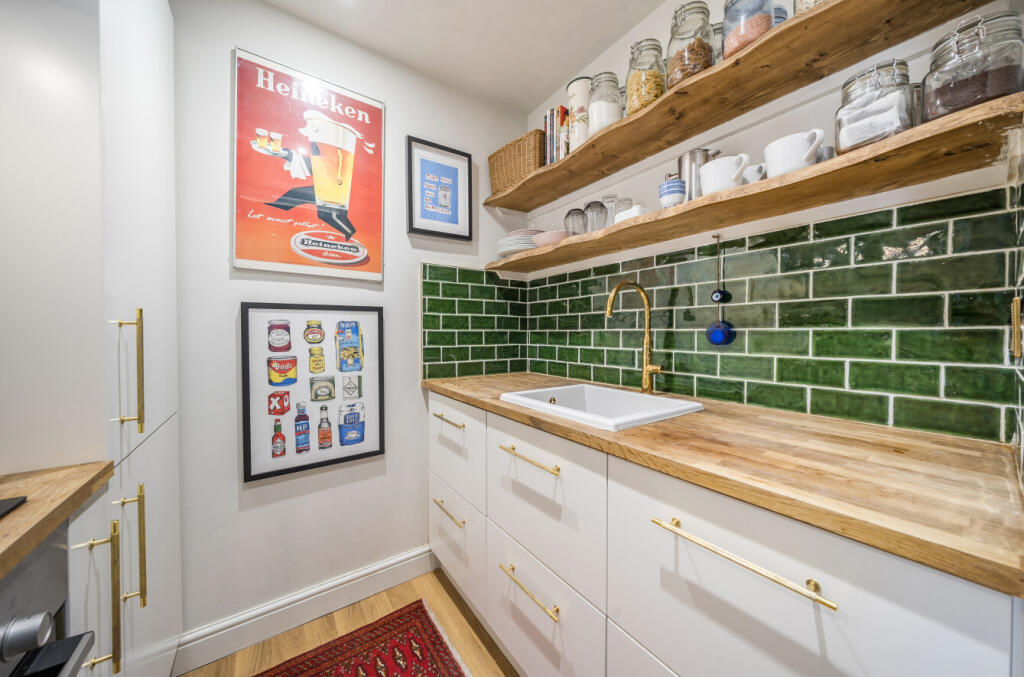 1348000-17-68c02a...