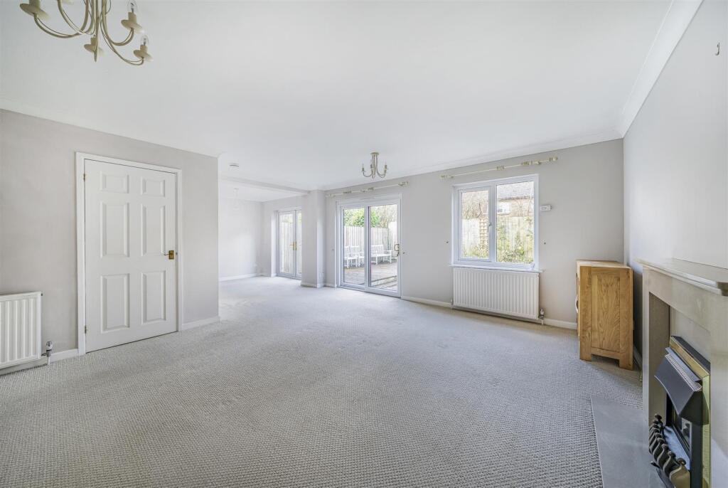 Sitting Room Rear.jpg