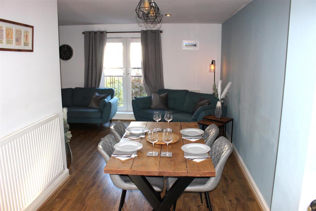 L-Shaped Living Dining Kitchen