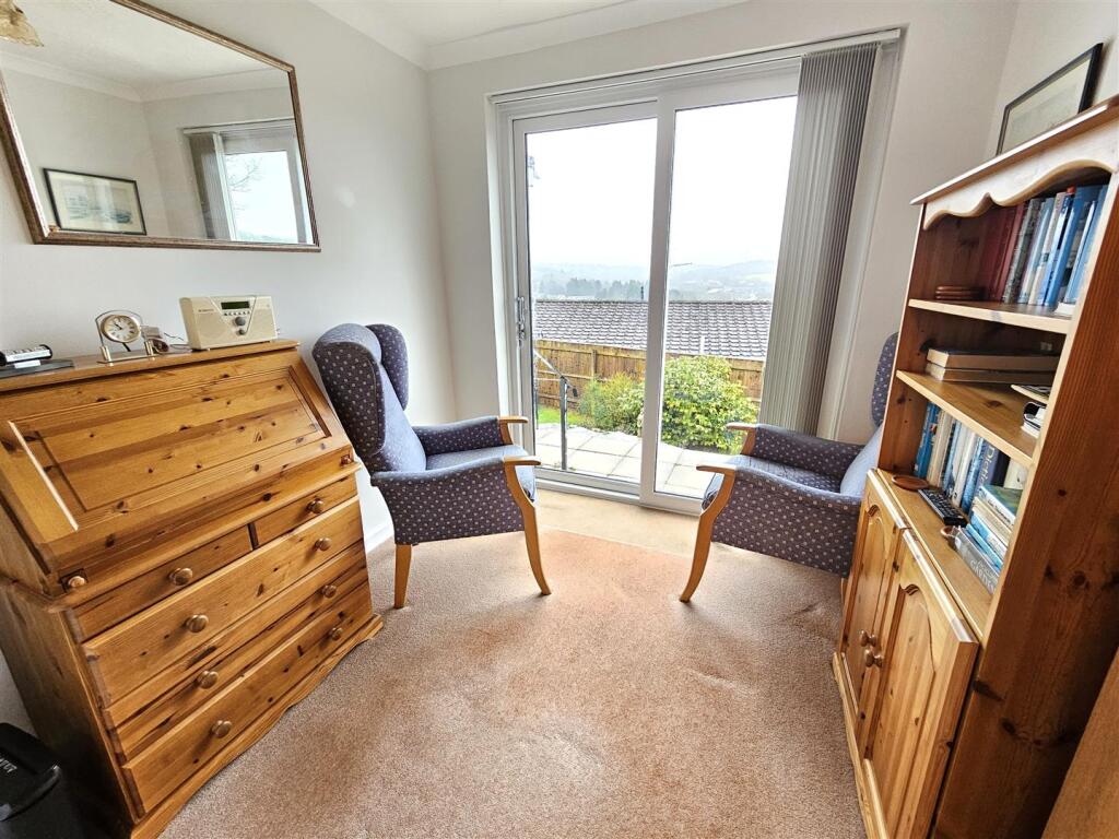 Bedroom 3 Study.jpg
