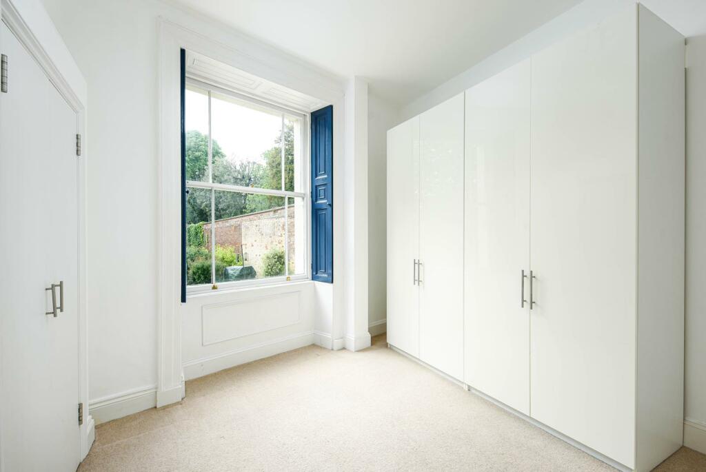 Bedroom2_2.jpg