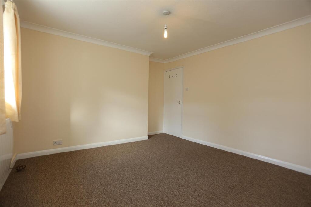 3, 91-93 Hartington Road Bedroom (3).JPG