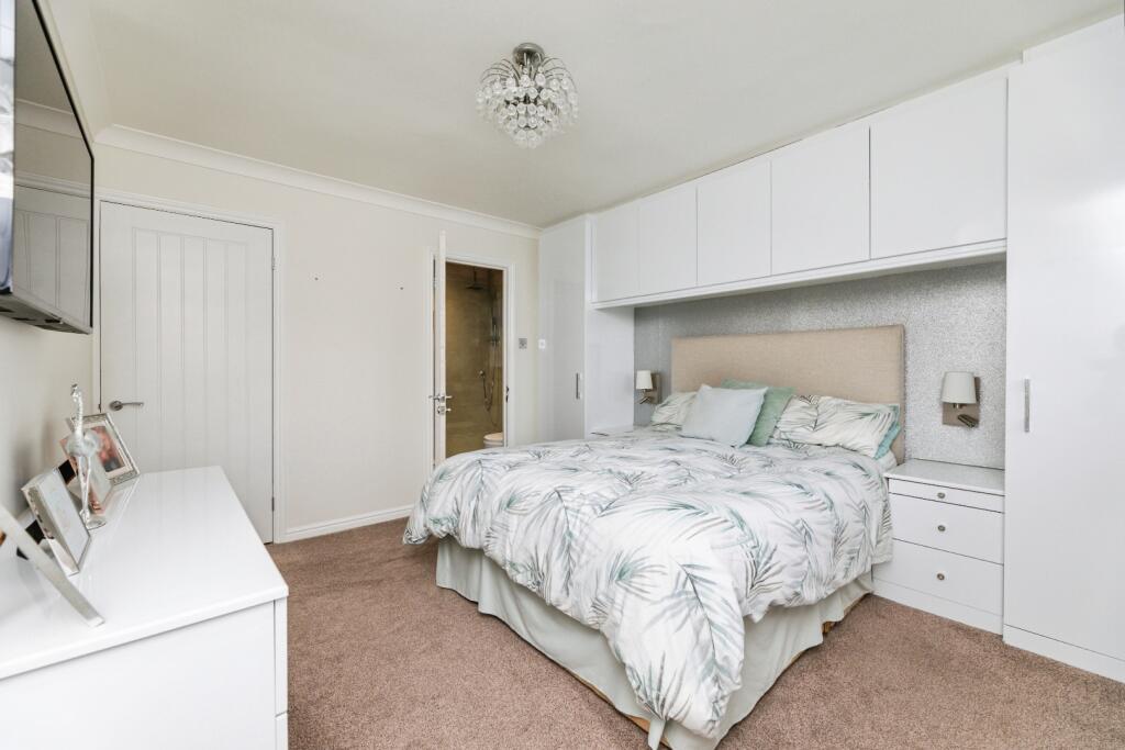 pbox-bedroom-321687.jpg
