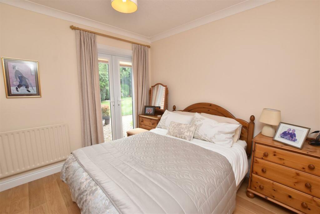 BEDROOM 2