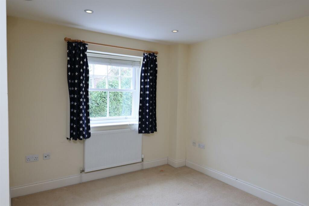 bedroom 2c.JPG