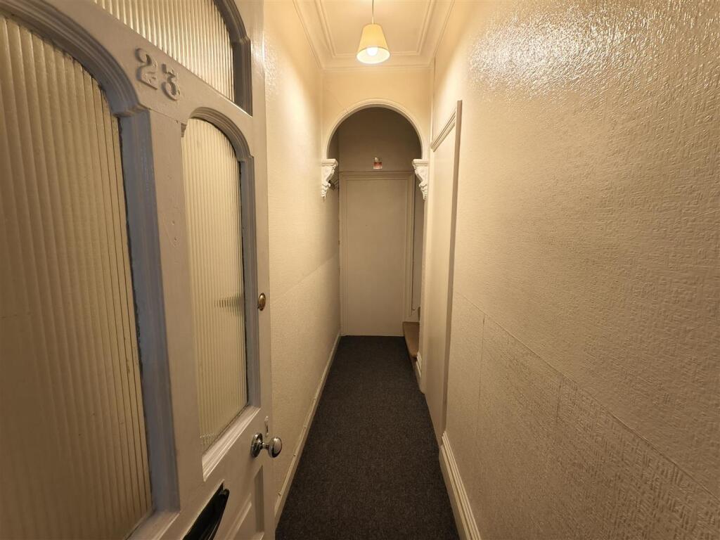 Entrance hall.jpg